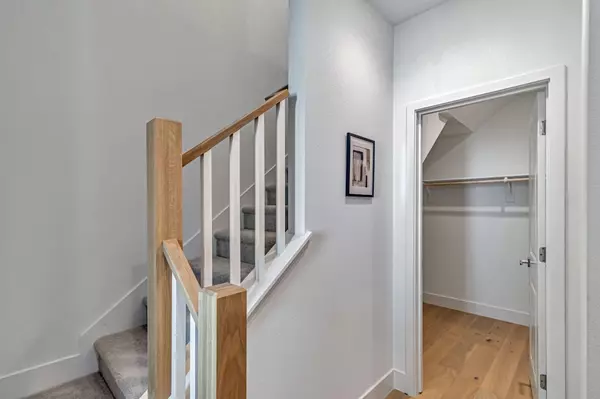 Palo Alto, CA 94303,1131 Esther CT