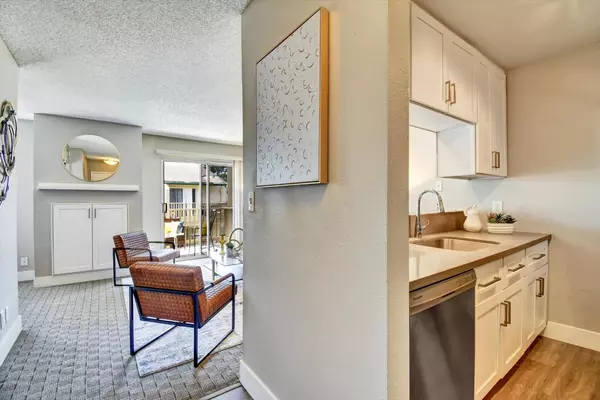 Daly City, CA 94015,397 Imperial WAY 345