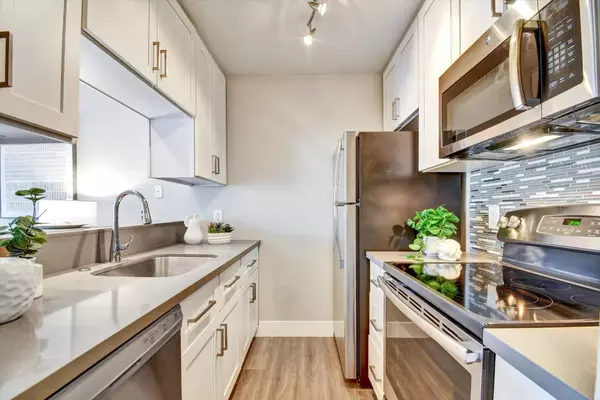 Daly City, CA 94015,397 Imperial WAY 345
