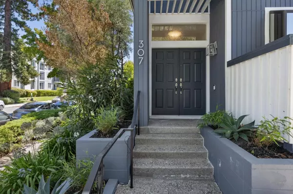 Redwood City, CA 94061,307 Carlos AVE