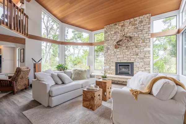 18 Deer Stalker PATH, Monterey, CA 93940