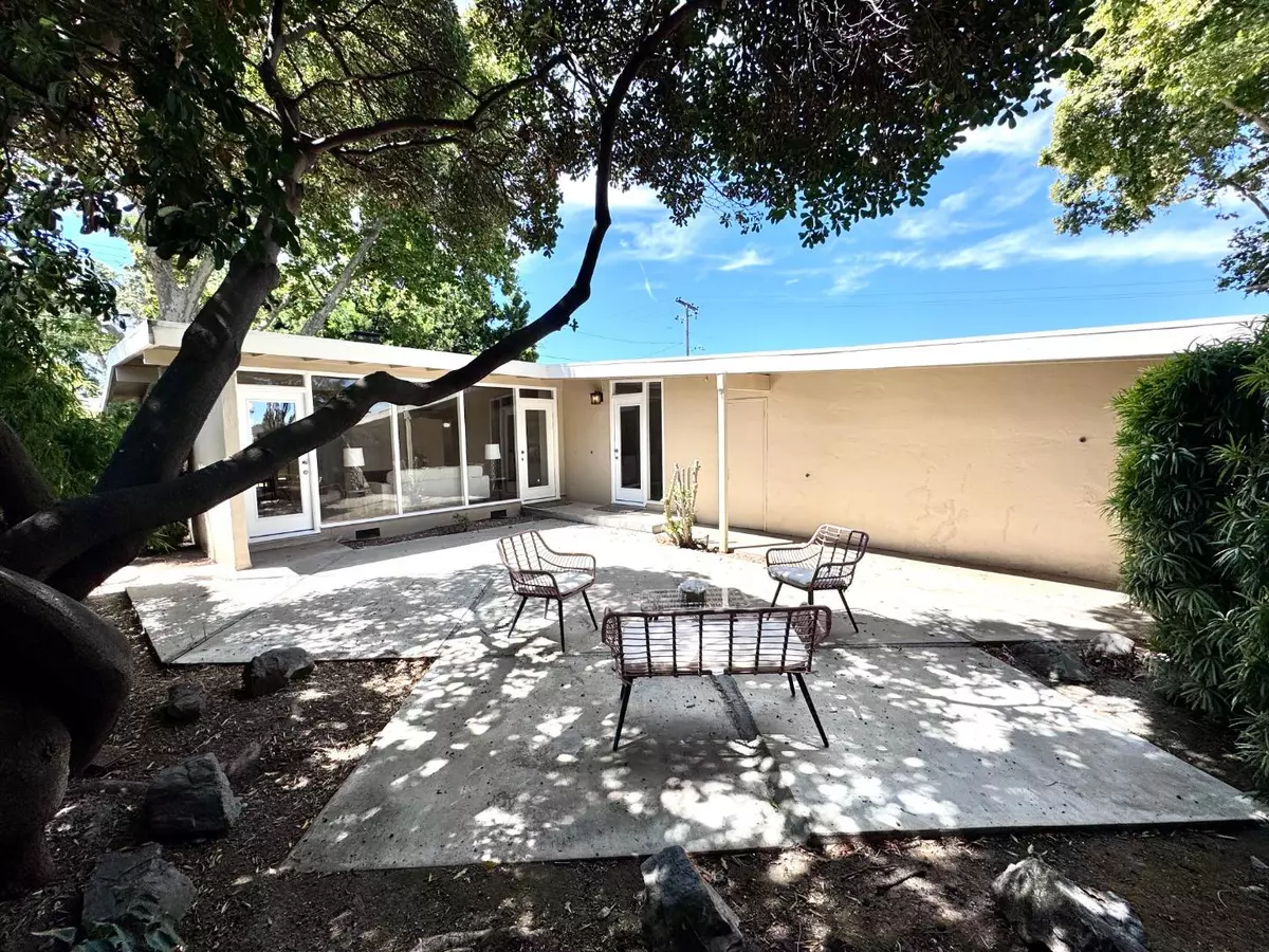 Santa Clara, CA 95051,378 Woodhams RD