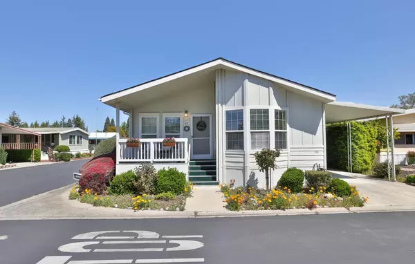 Morgan Hill, CA 95037,42 Dewey 42