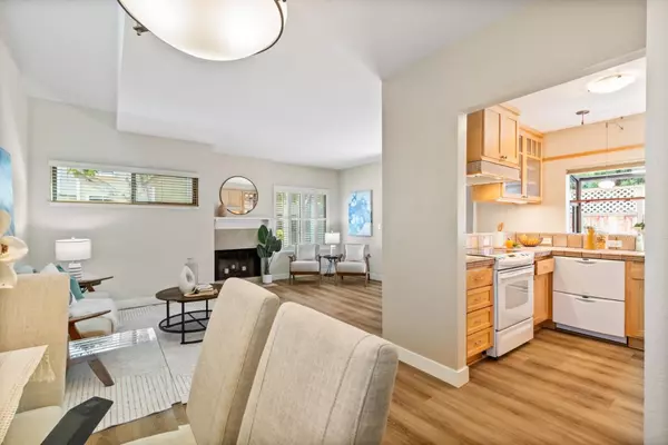 Mountain View, CA 94043,1993 Plymouth ST 11