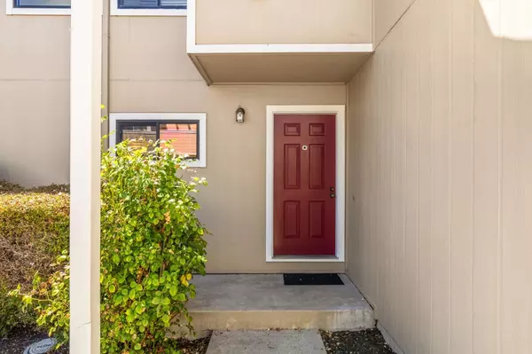 Mountain View, CA 94043,1993 Plymouth ST 11