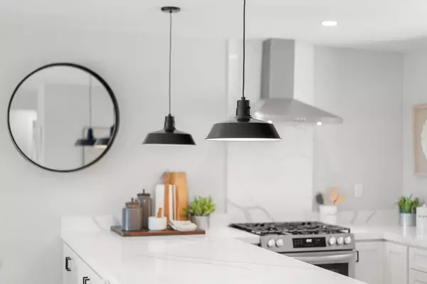 East Palo Alto, CA 94303,419 Daisy LN