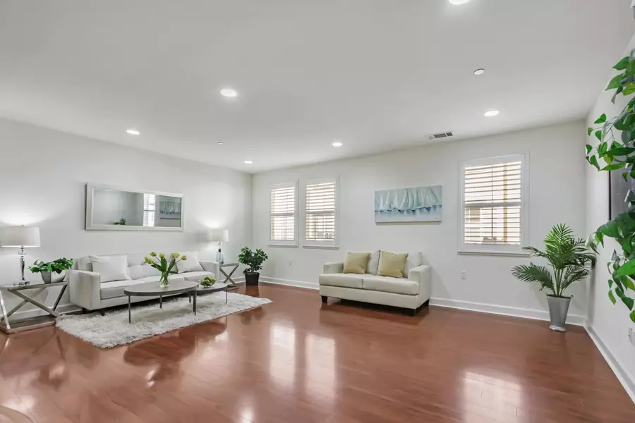 1142 Mente Linda LOOP, Milpitas, CA 95035