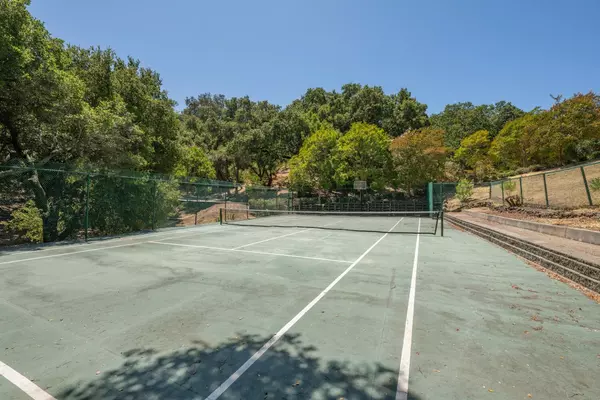 Woodside, CA 94062,333 Raymundo DR