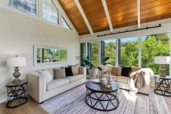 Redwood City, CA 94061,3909 Pepper Tree CT