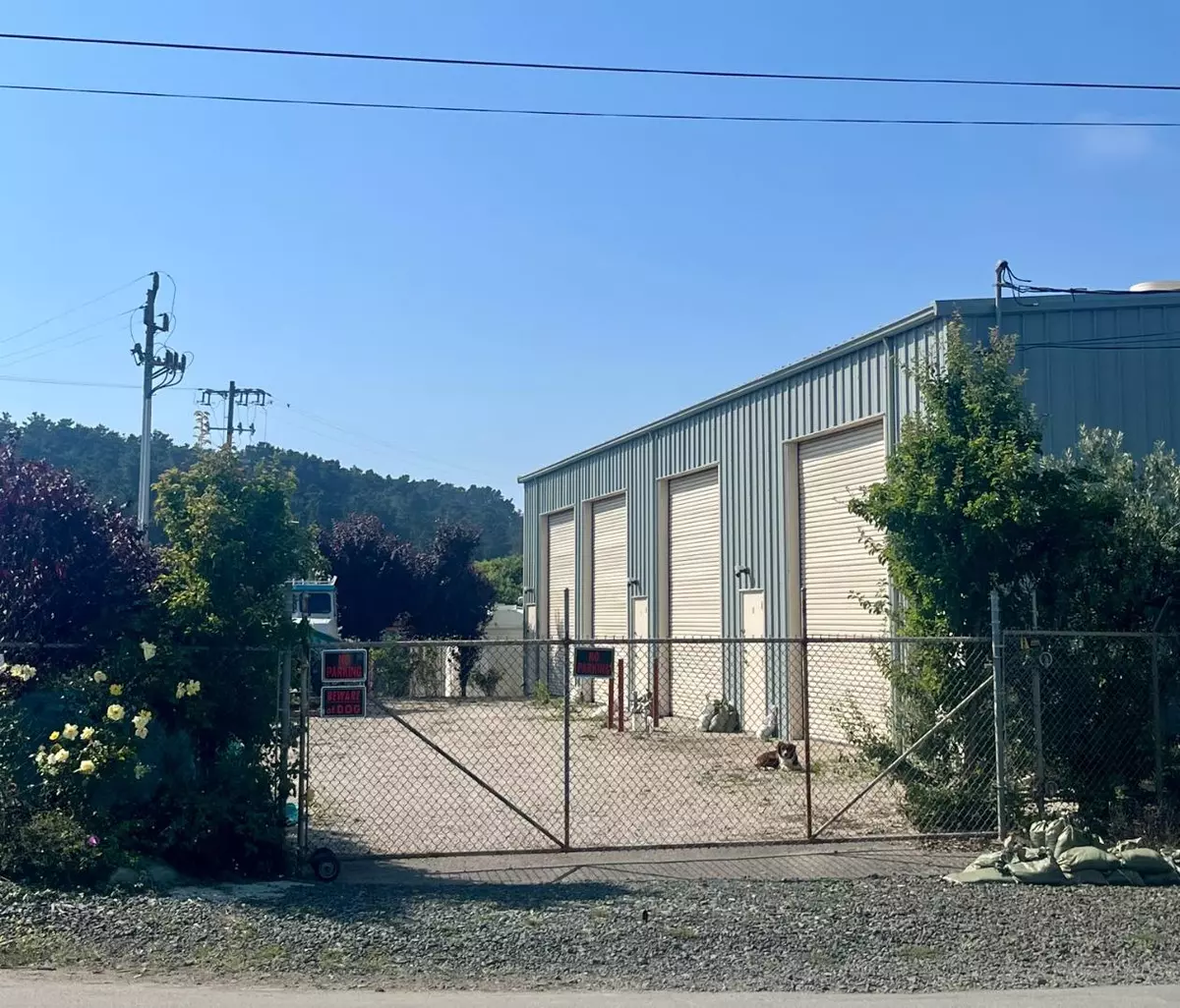 Half Moon Bay, CA 94019,111 Stanford AVE D