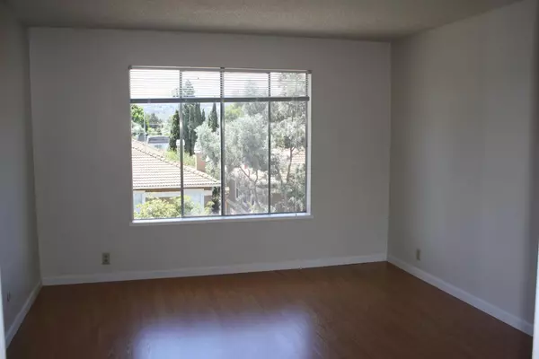 Redwood City, CA 94061,1458 Hudson ST 311
