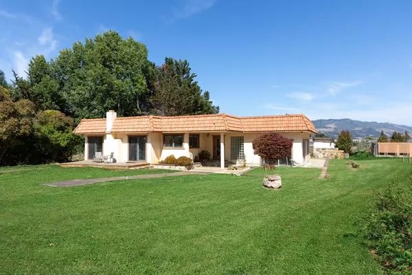 96 Wheelock RD, Watsonville, CA 95076
