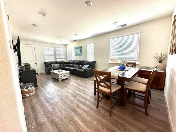 Hollister, CA 95023,688 Sacramento WAY