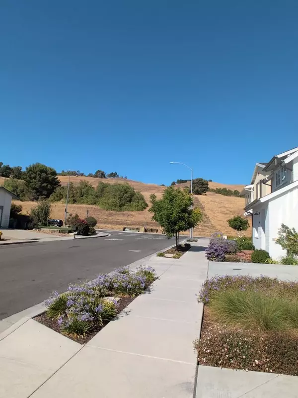Milpitas, CA 95035,1103 Creed ST