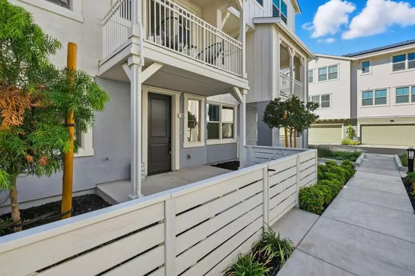 Walnut Creek, CA 94597,186 Oak CIR