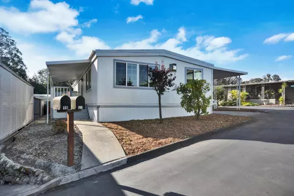 17 Pepperwood WAY 17, Soquel, CA 95073