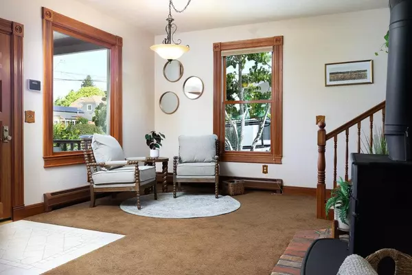 Santa Cruz, CA 95062,328 Stanford AVE