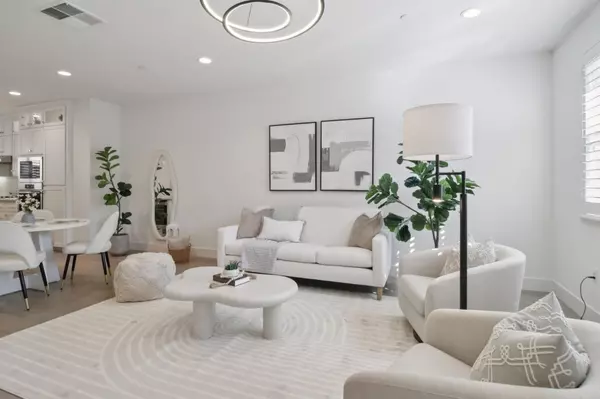 Redwood City, CA 94062,26 Avondale AVE