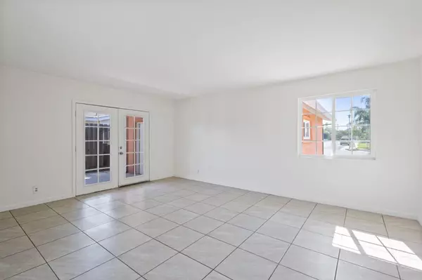 Merced, CA 95341,184 Parkwest ST