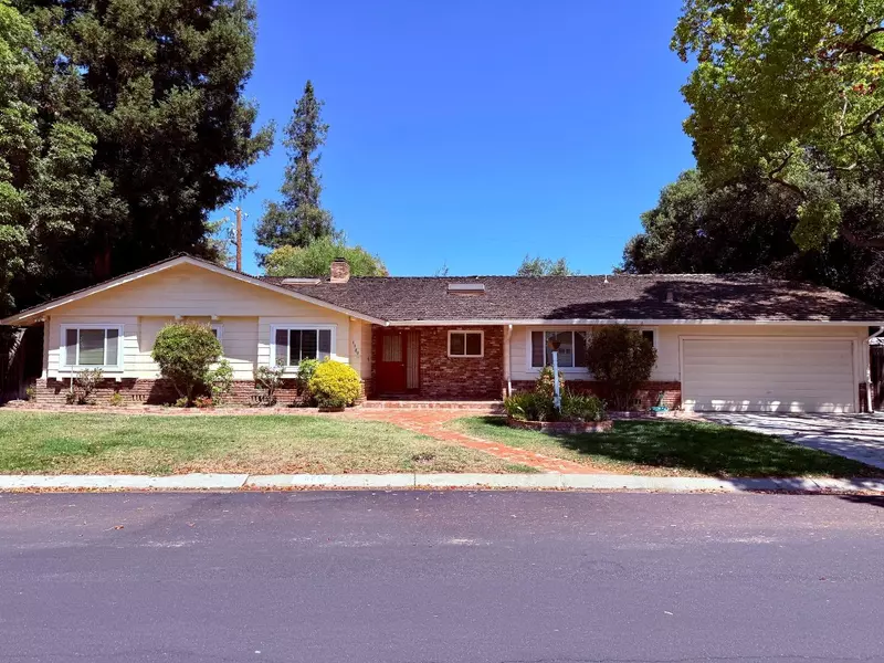 1389 Chelsea DR, Los Altos, CA 94024