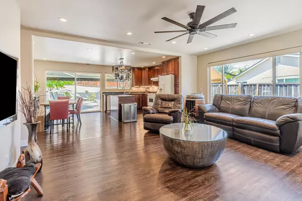 321 Vineyard DR, San Jose, CA 95119