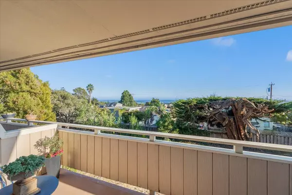 Aptos, CA 95003,261 Sea Ridge RD 3