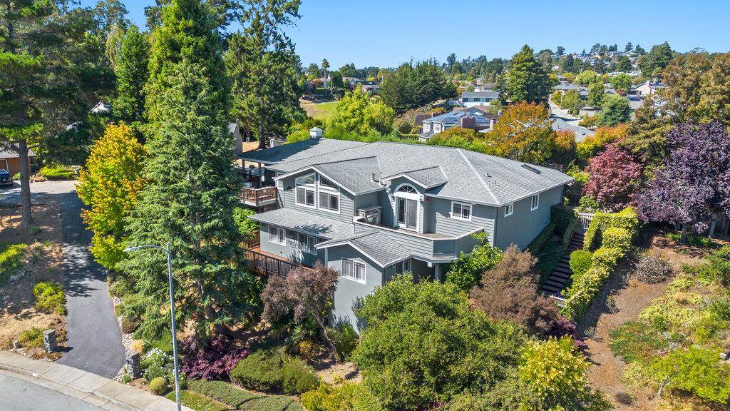 1325 Dolphin DR, Aptos, CA 95003