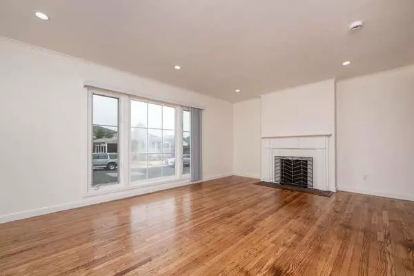 South San Francisco, CA 94080,28 Greenwood DR