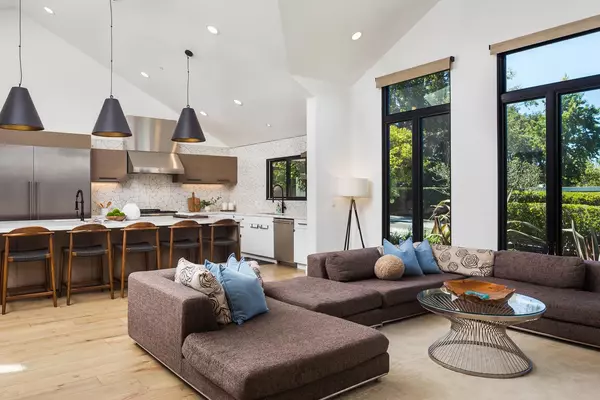 Hillsborough, CA 94010,588 Craig RD