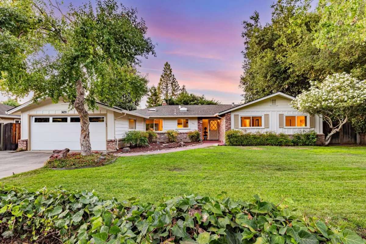 Los Altos, CA 94024,1635 Morton AVE