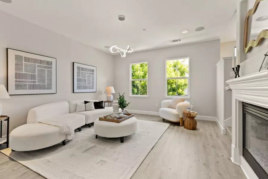 1725 Hillebrant PL, Santa Clara, CA 95050