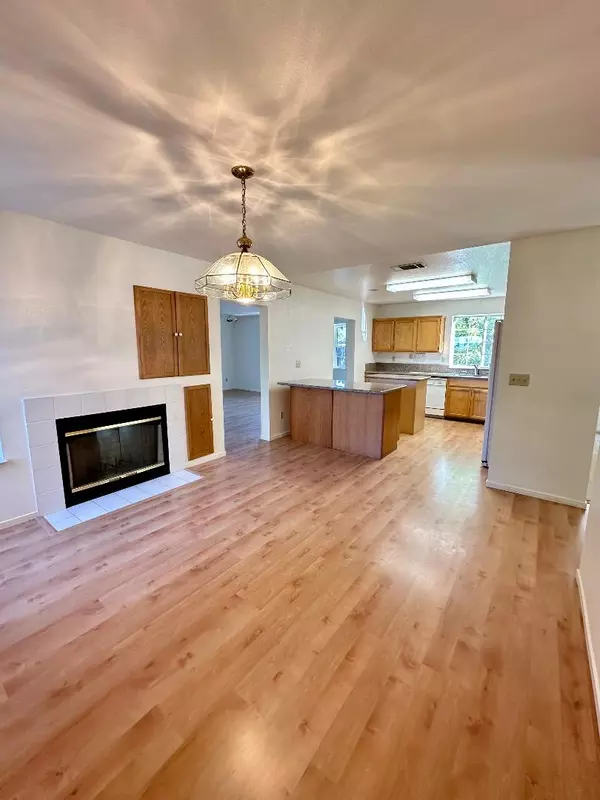 Pinole, CA 94564,1756 Primrose LN