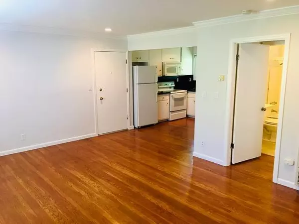 Palo Alto, CA 94301,573 Lytton AVE