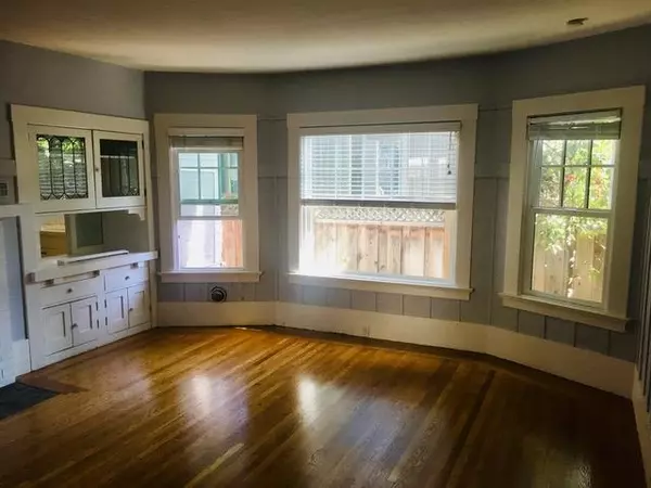 Palo Alto, CA 94301,573 Lytton AVE