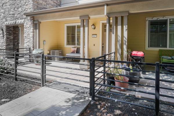 862 White Moonstone LOOP, San Jose, CA 95123