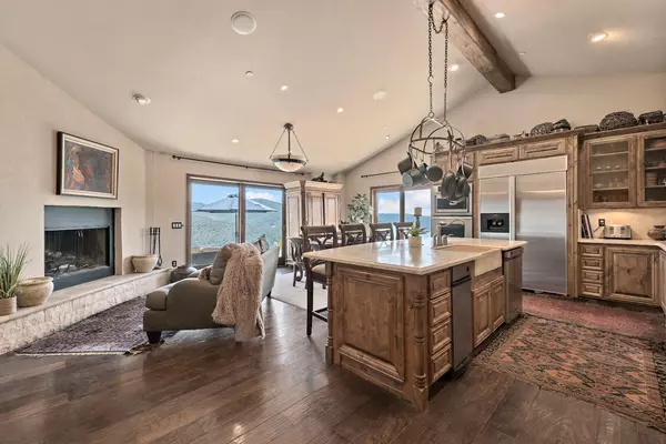 19375 Montevina RD, Los Gatos, CA 95033