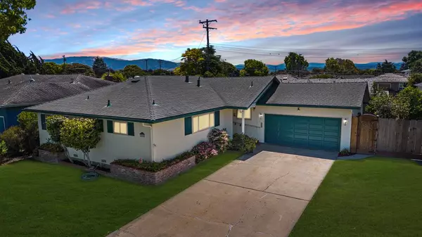 Salinas, CA 93901,737 College DR