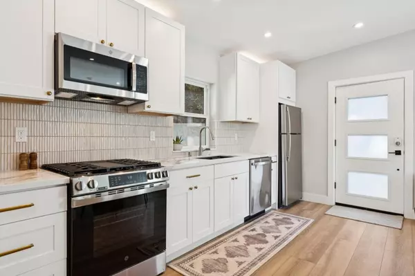 Pacifica, CA 94044,196 Amapola AVE A