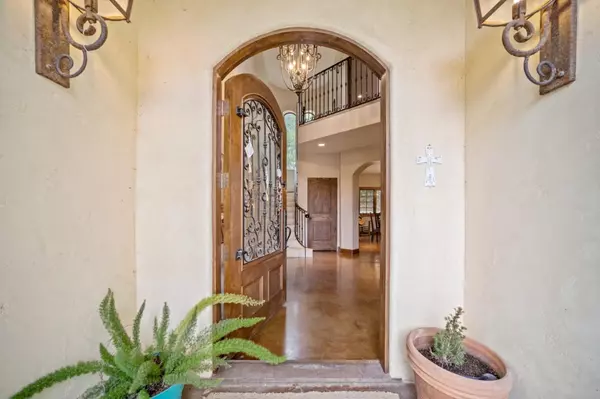 Prunedale, CA 93907,17551 Pond Derosa LN
