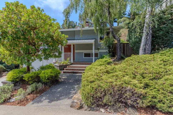 Pacifica, CA 94044,1031 Yosemite DR