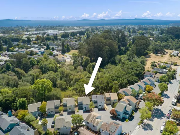 2522 Charlene LN, Santa Cruz, CA 95062