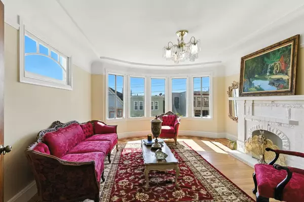 San Francisco, CA 94112,214 Louisburg ST