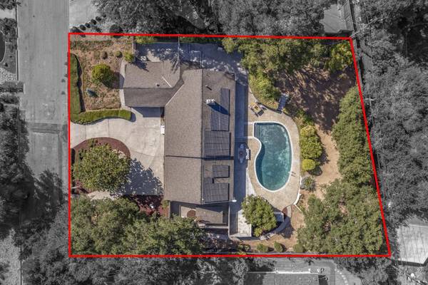 14231 JUNIPER LN, Saratoga, CA 95070