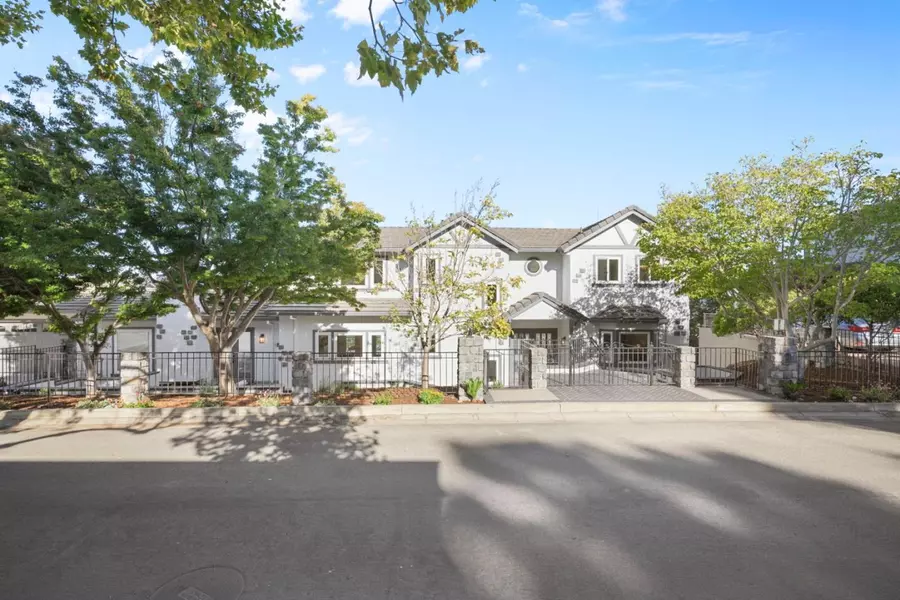 70 Ensenada RD, San Carlos, CA 94070