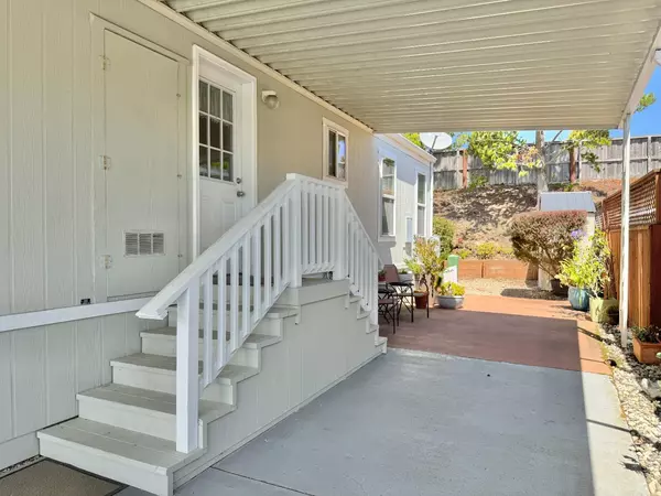 Half Moon Bay, CA 94019,32 Oceanview AVE 32