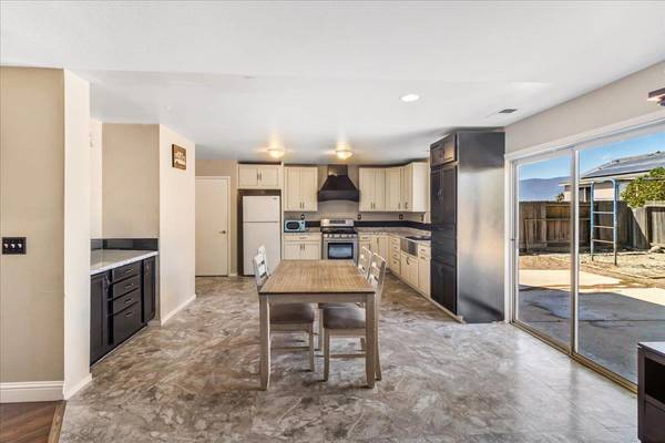 1037 Vista AVE, Soledad, CA 93960