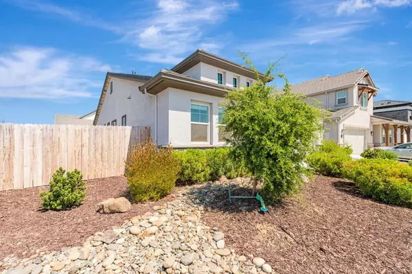 Manteca, CA 95337,2408 Dilip DR