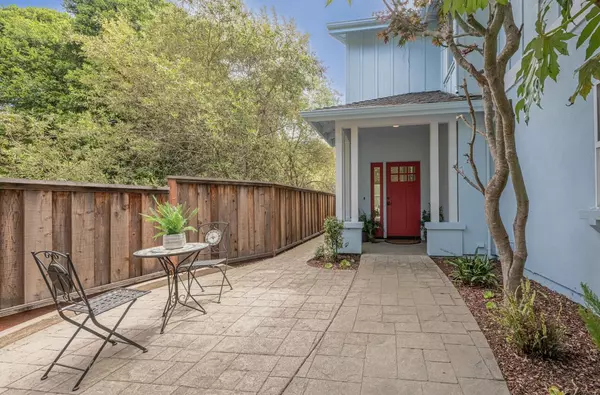 Aptos, CA 95003,840 Seacliff DR