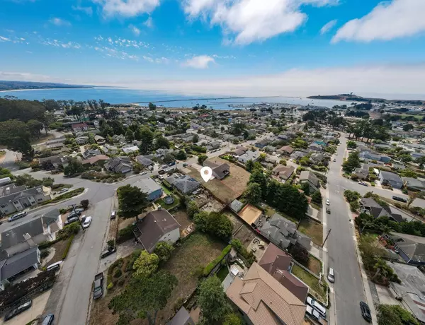 El Granada, CA 94018,331 Carmel AVE