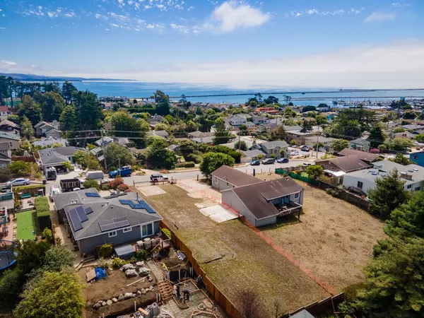 El Granada, CA 94018,331 Carmel AVE